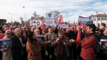 Emekli Askerlerden ”Teğmenlere İhraç Talebi” Tepkisi