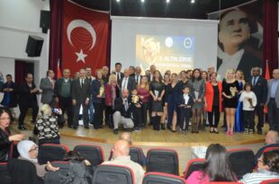 İş Dünyasının Zirvesinde Görkemli Buluşma: 2. Altın Zirve Ödülleri Sahiplerini Buldu