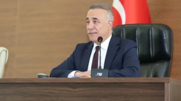 AKP’li Belediye Başkanı’nın Yurt Dışında İftar Organizasyonu Tepki Çekti