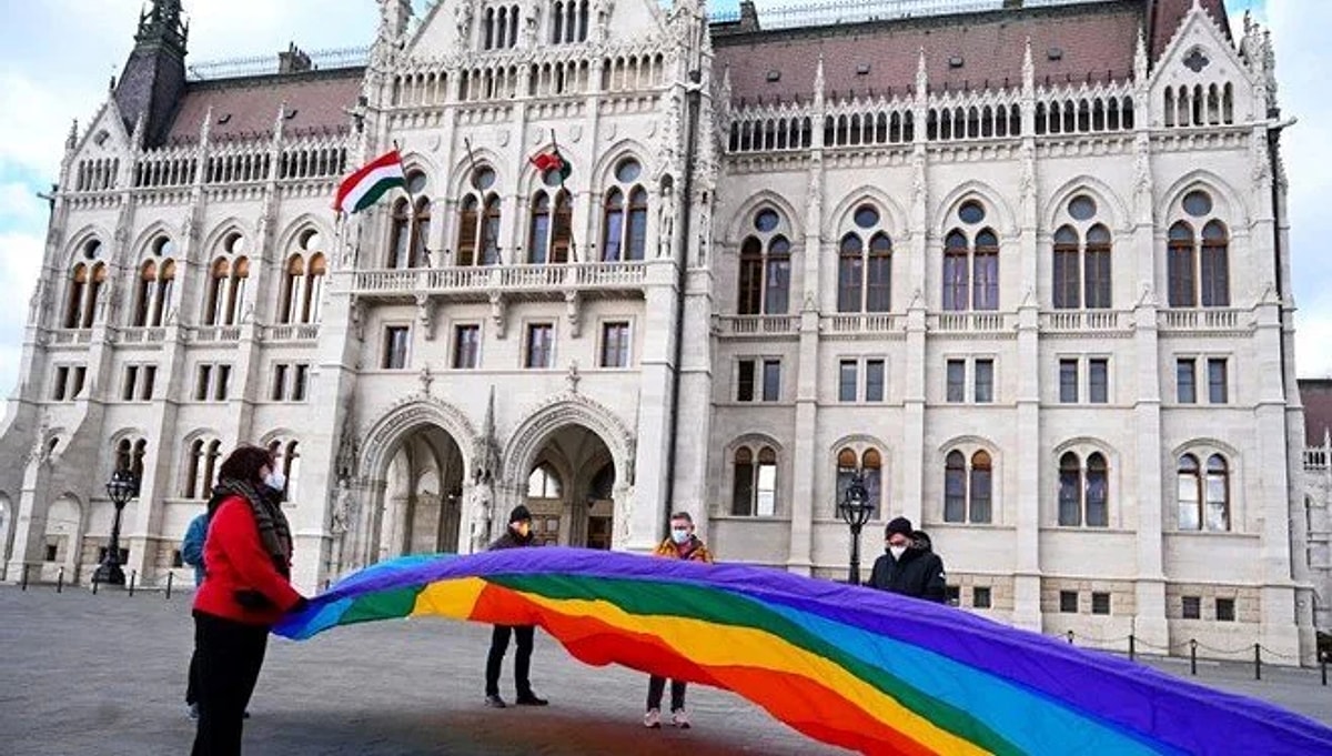 Macaristan’da LGBTİQ+ Etkinlikleri Ve Onur Yürüyüşleri Yasaklandı
