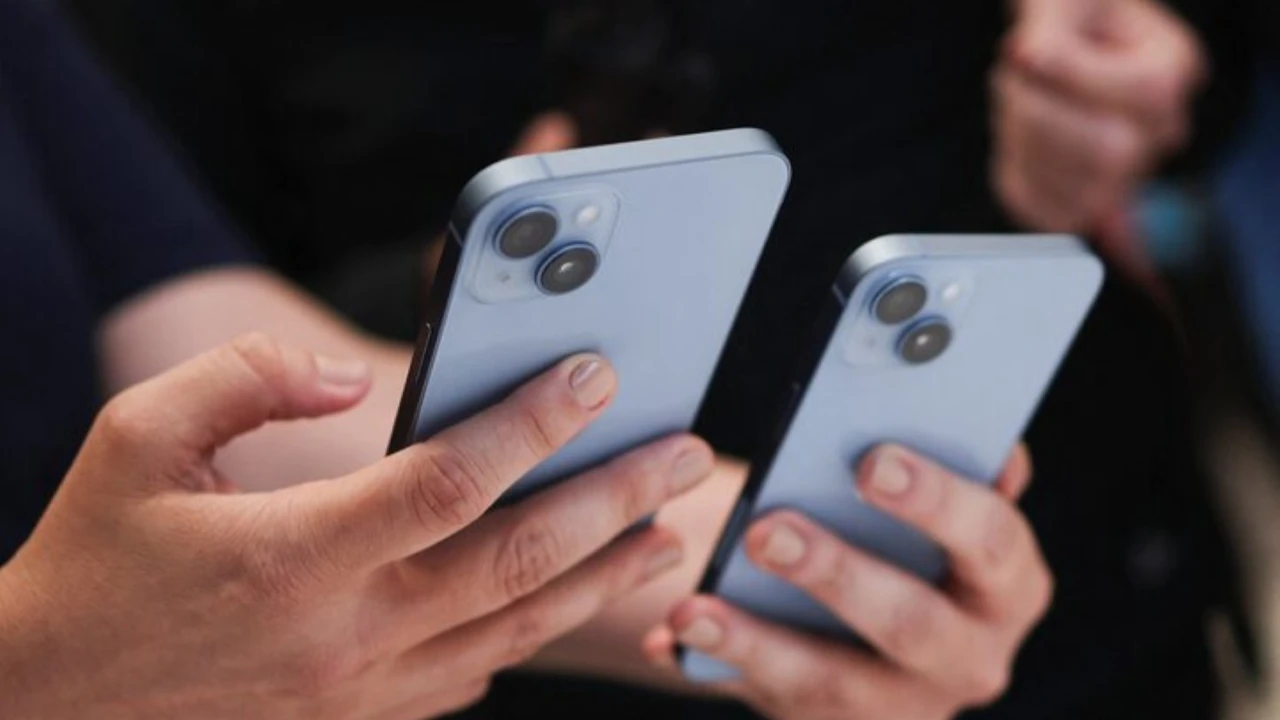 Teknoloji Mağazalarına Apple Soruşturması