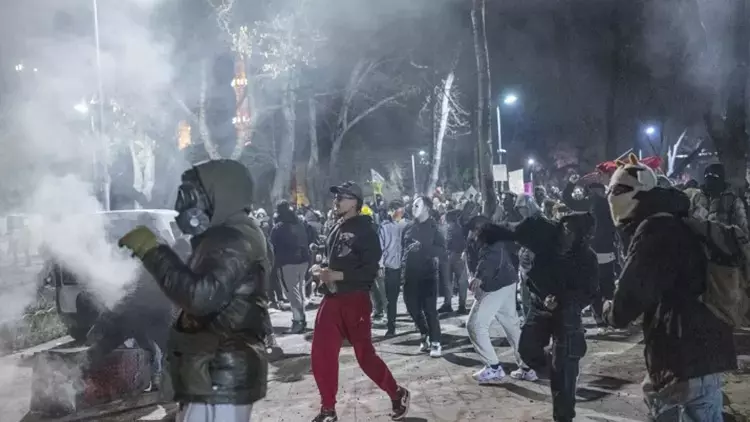 Son Dakika: Saraçhane Protestolarında Tutuklanan 14 Genç Daha Özgür