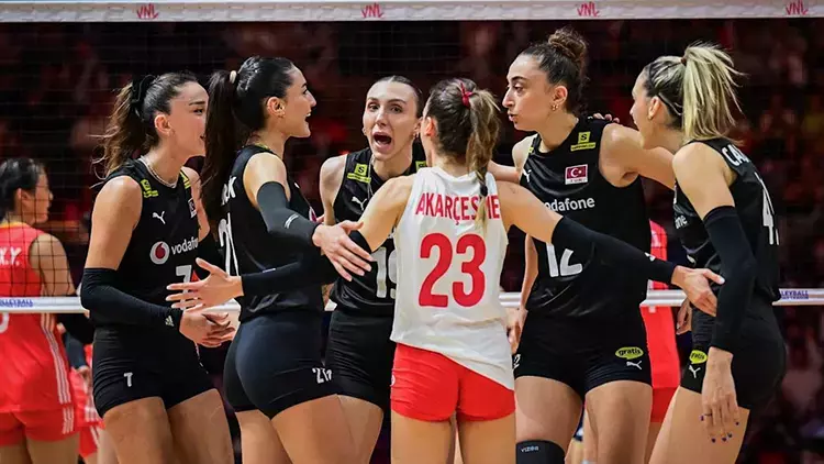 Son Dakika: Filenin Sultanları 4’te 4 Yaptı